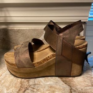 Pierre Dumas Hester Platform Wedges